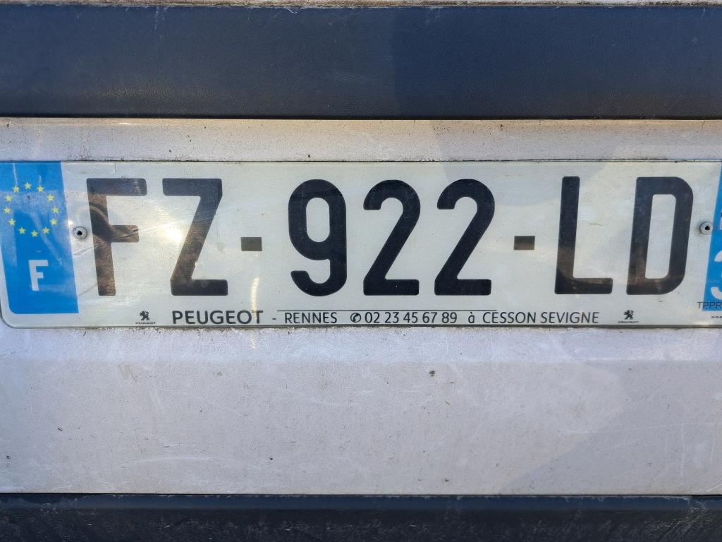 Peugeot BOXER TOLE 335 L2H2 BLUEHDI 120 S&S PREMIUM 2021