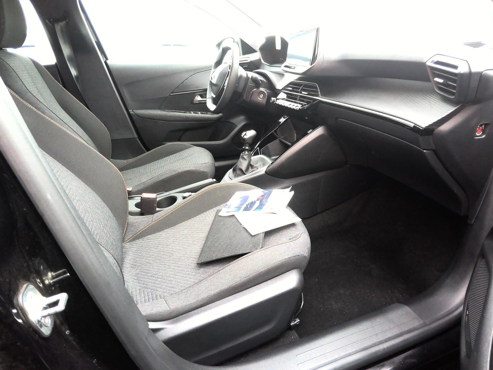 Peugeot 208 100 S&S BVM6 Style 2025