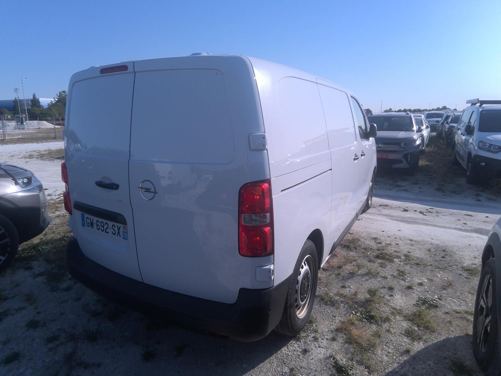 Opel VIVARO FGN TAILLE M BLUEHDI 120 S&S BVM6 2024