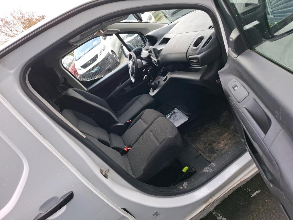 Peugeot PARTNER FOURGON STANDARD 650 KG BLUEHDI 100 S&S BVM5 PREMIUM 2021