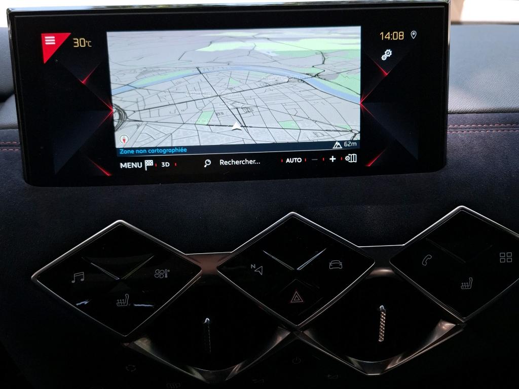 DS DS3 Crossback PureTech 155 EAT8 Ines de la Fressange Paris 2021