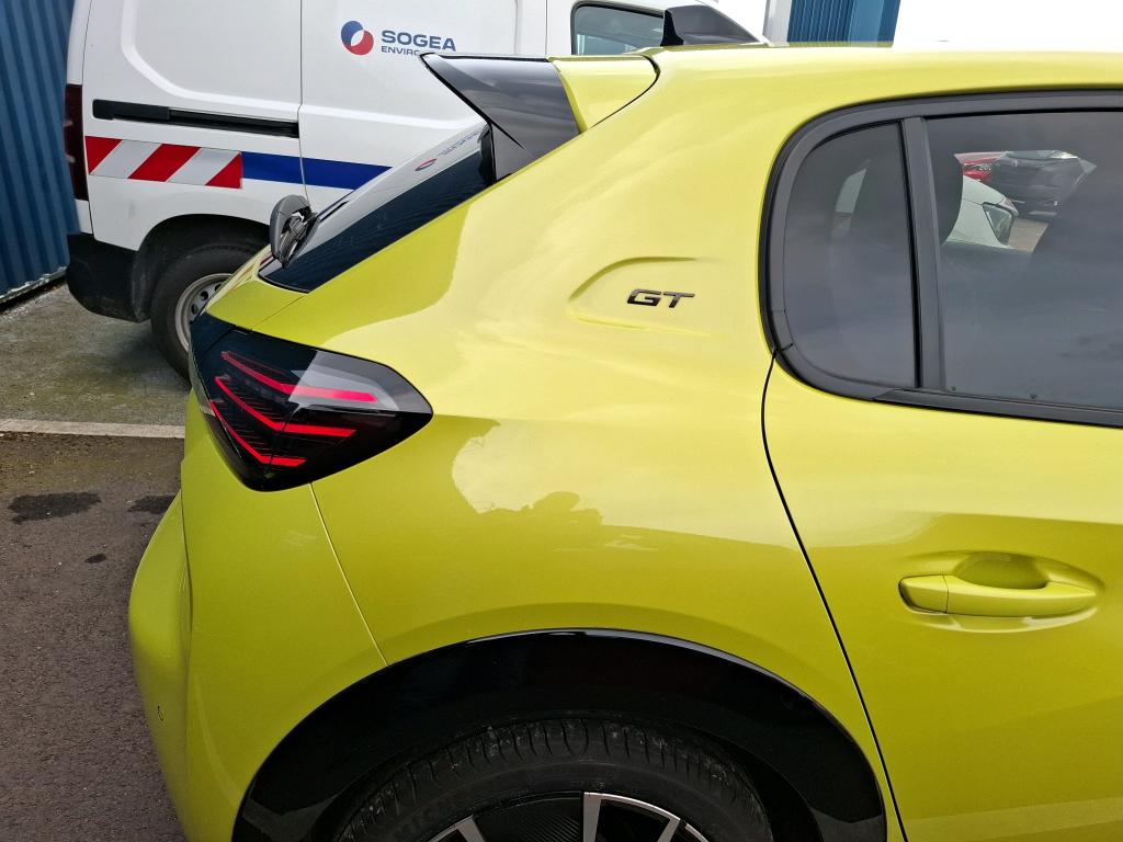 Peugeot 208 Hybrid 145 ch e-DCS6 GT 2025