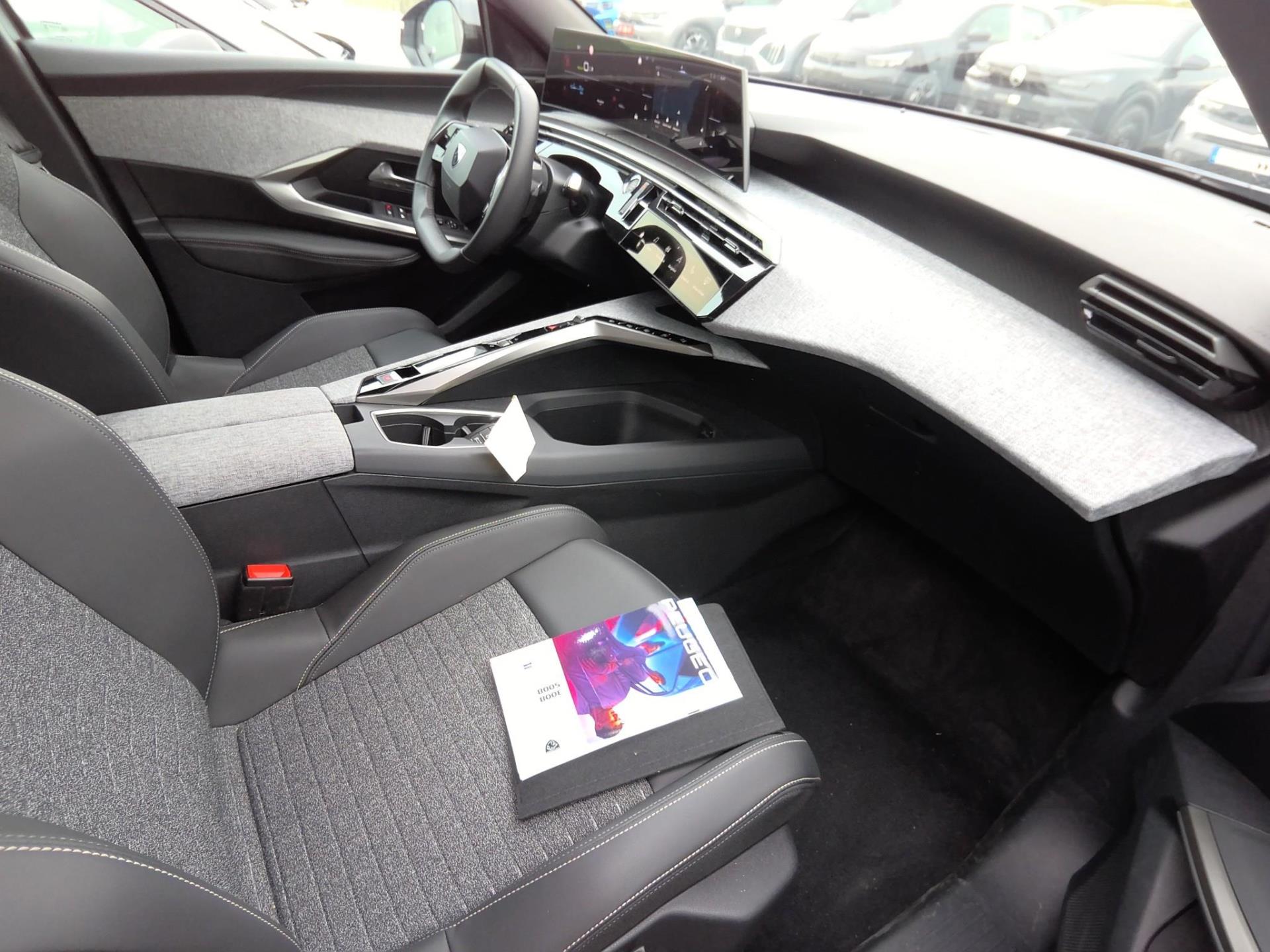 Peugeot 3008 Electrique 210 ch 73 kWh Allure 2025