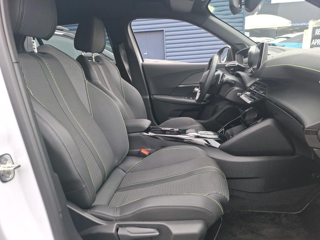 Peugeot 2008 PureTech 130 S&S EAT8 GT 2024