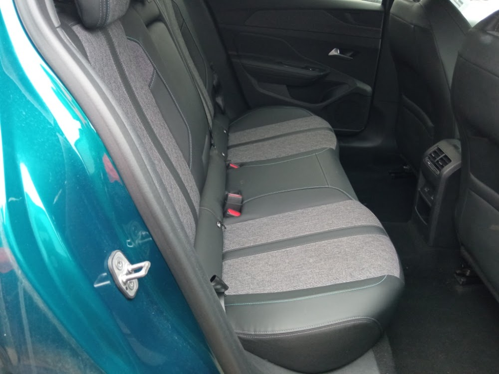 Foto Peugeot 408 10