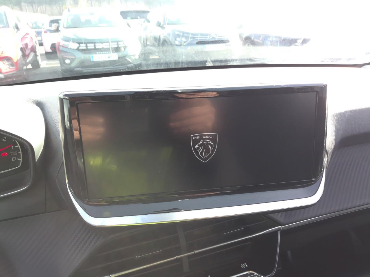 Foto Peugeot 208 8