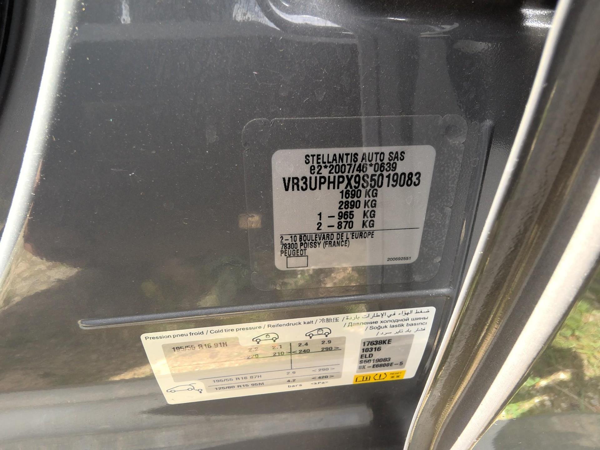 Peugeot 208 Hybrid 100 e-DCS6 Allure 2025