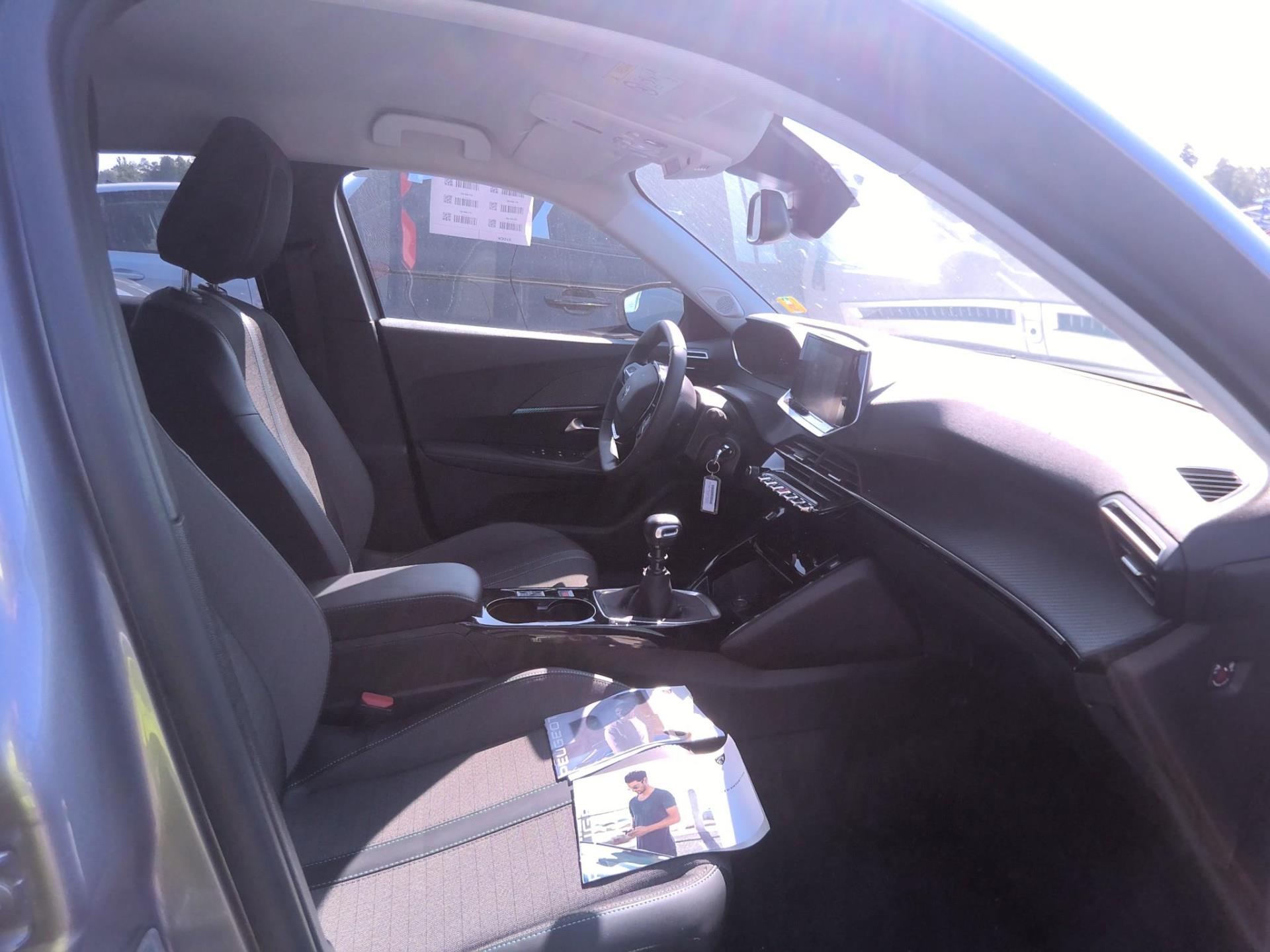 Peugeot 2008 PureTech 130 S&S BVM6 Allure 2022