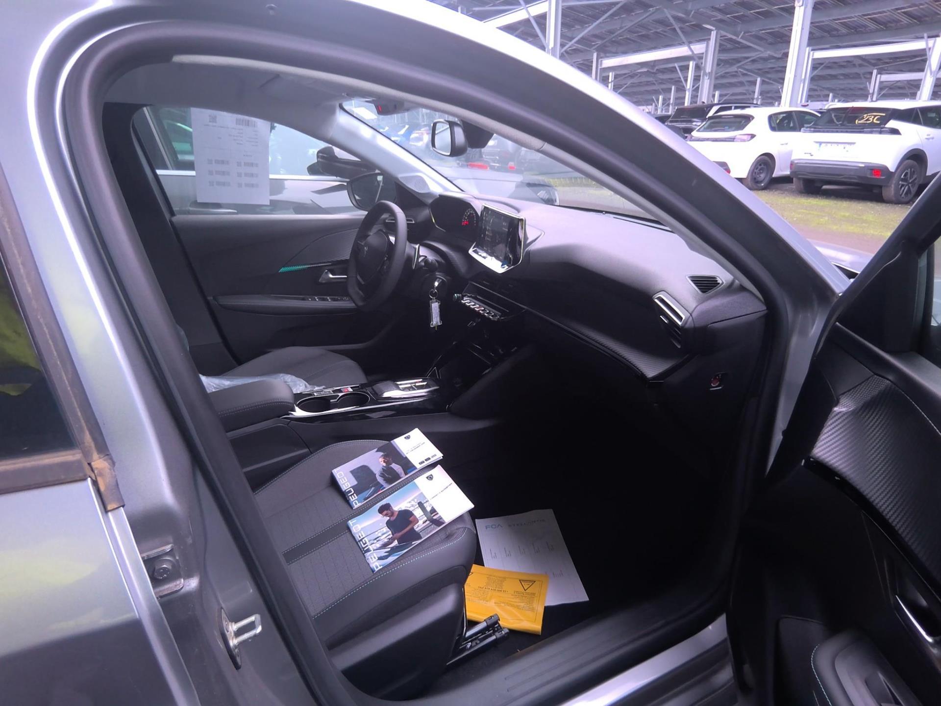 Peugeot 208 PureTech 100 S&S EAT8 Allure 2023