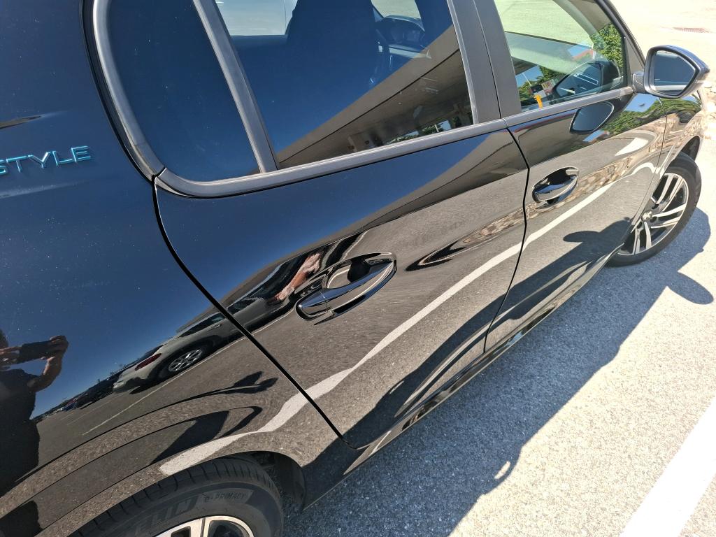 Peugeot 208 PureTech 100 S&S EAT8 Style 2023
