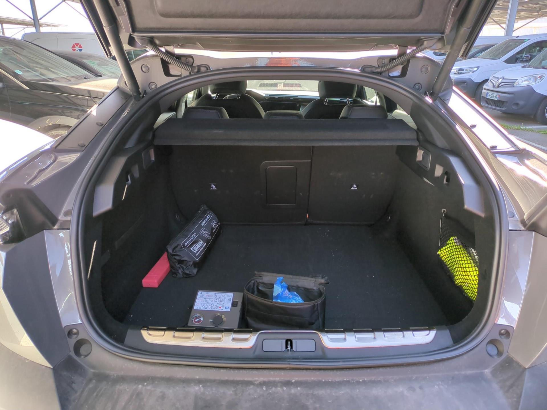 Peugeot 408 Hybrid 136 e-DCS6 GT 2024
