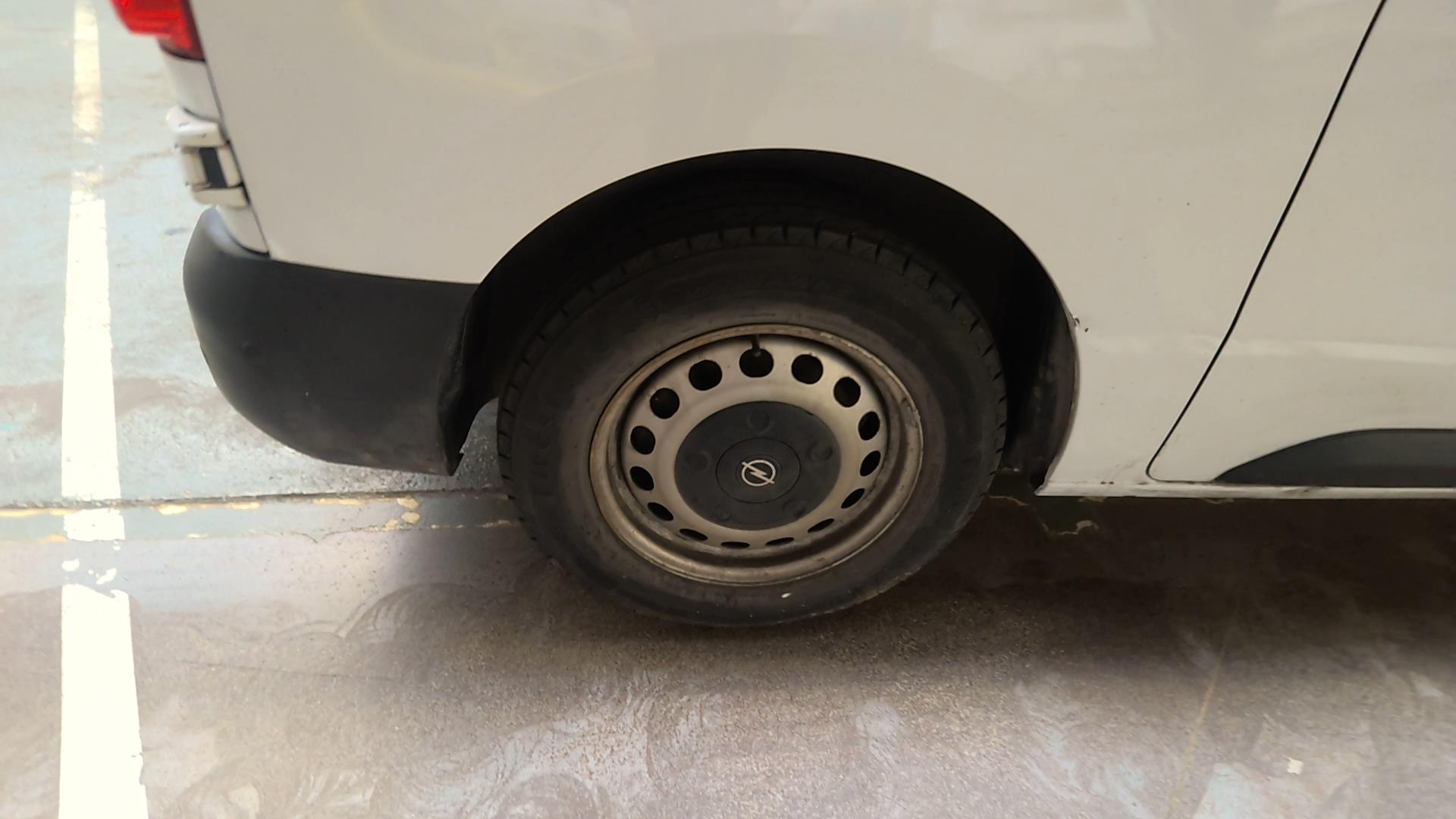 Opel VIVARO FGN TAILLE M BLUEHDI 145 BVM6 2024