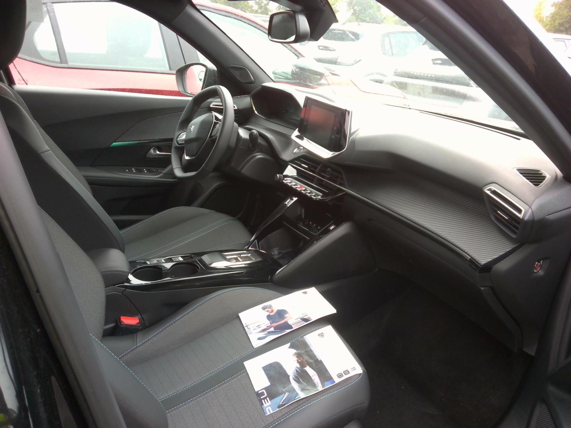 Peugeot 2008 Electrique 136 ch Allure 2023