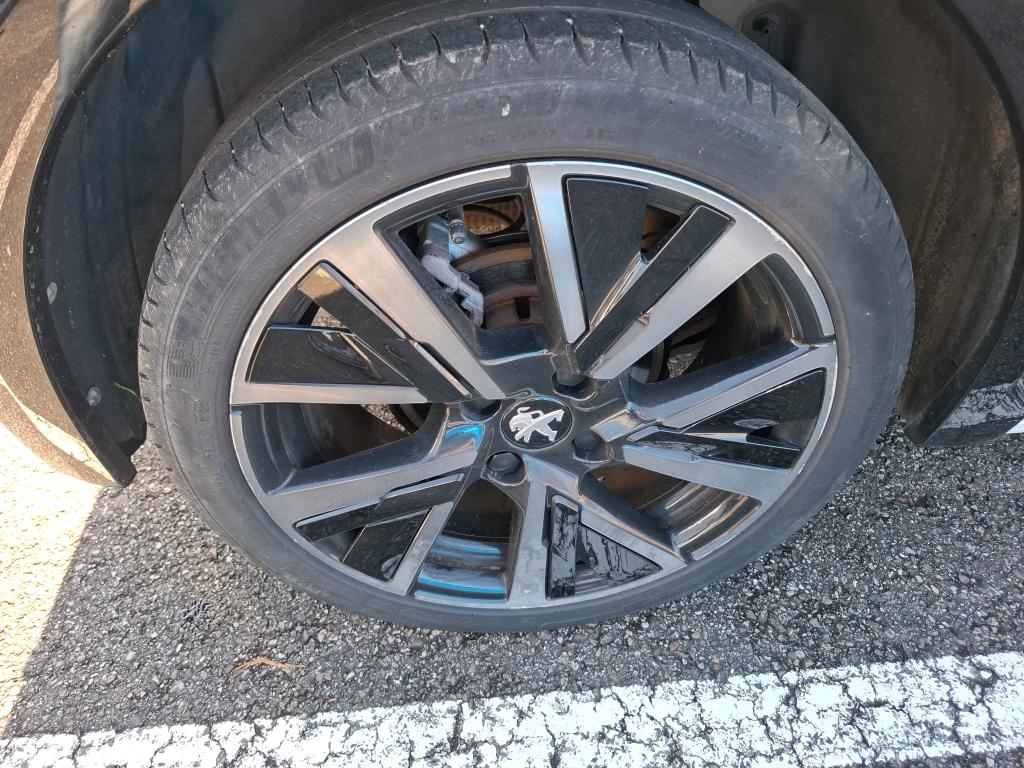 Peugeot 208 PureTech 130 S&S EAT8 GT Pack 2022