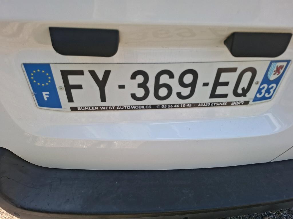 Peugeot EXPERT FGN TOLE STANDARD BLUEHDI 120 S&S EAT8 PREMIUM 2021