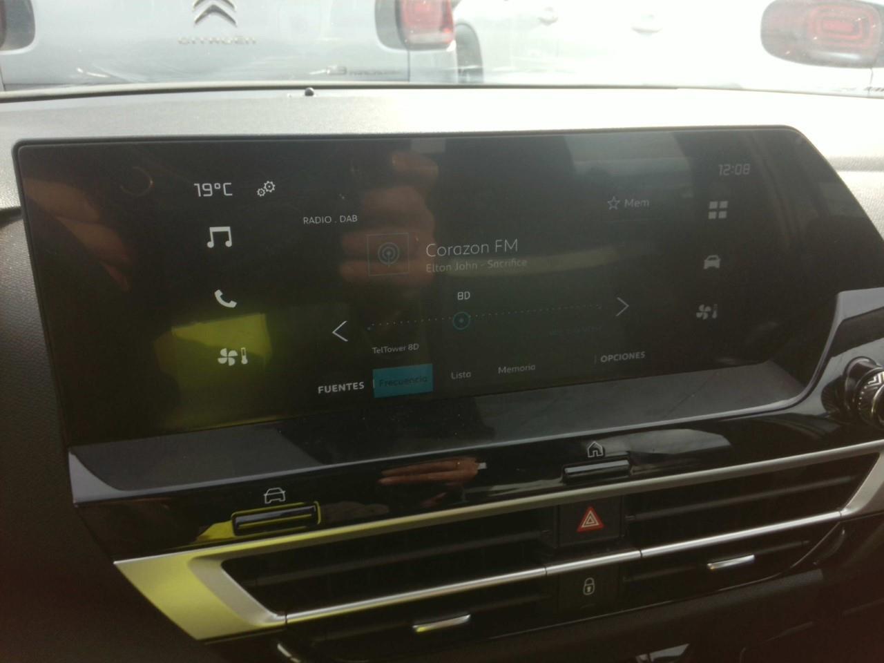 Foto Citroën C4 X 14