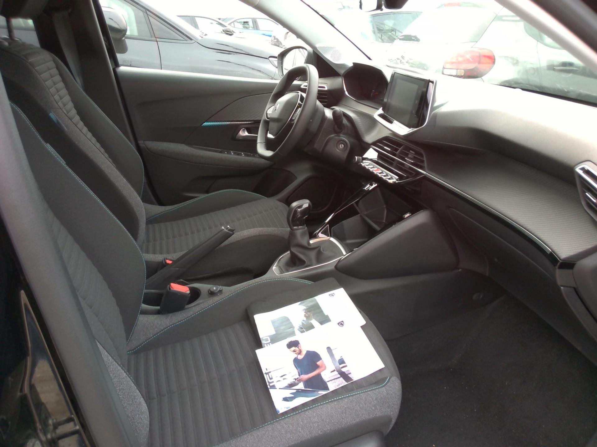 Peugeot 208 II 