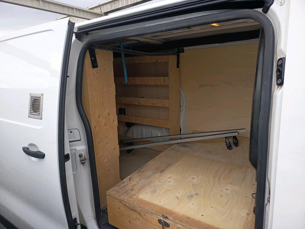 Peugeot EXPERT FGN TOLE STANDARD 2.0 BLUEHDI 120 S&S BVM6 ASPHALT 2020