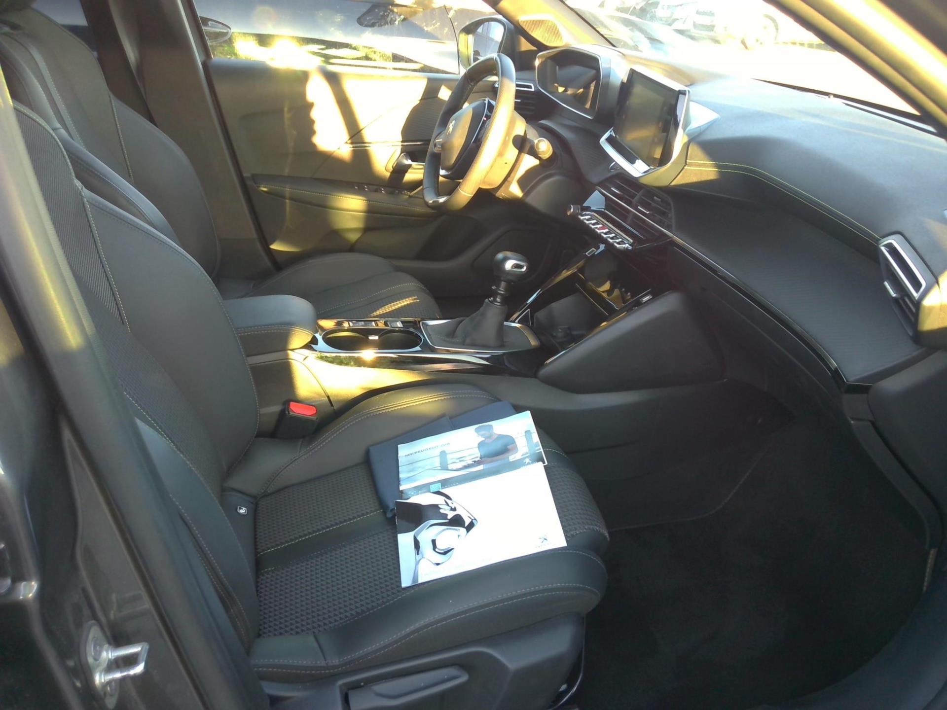 Peugeot 208 PureTech 100 S&S BVM6 GT 2023
