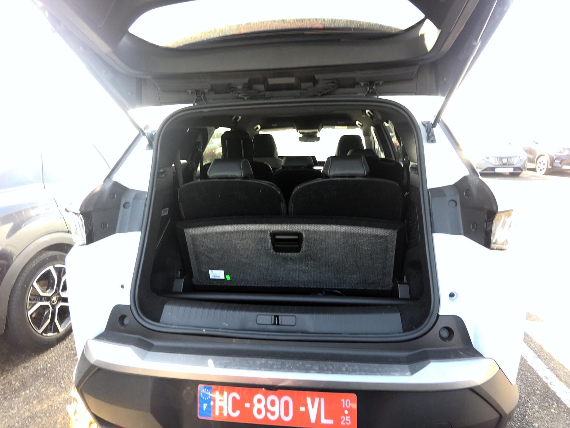 Peugeot 5008 Hybrid 136 e-DCS6 Allure 2025
