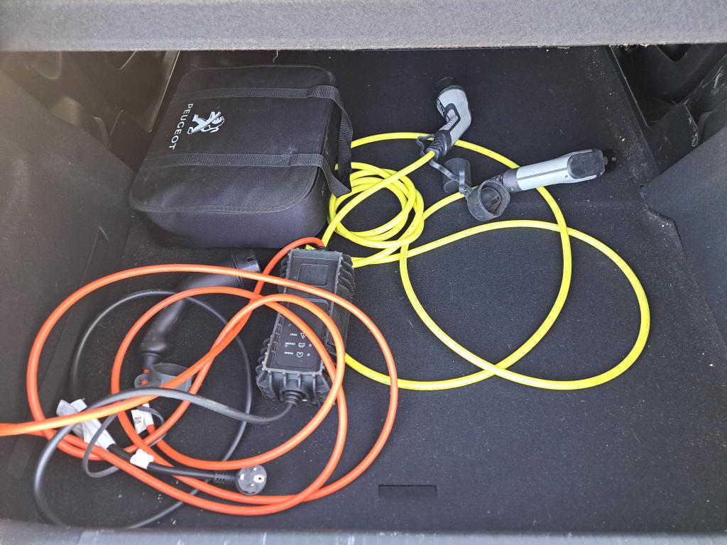 Peugeot 208 ELECTRIQUE 50 KWH 136 ACTIVE BUSINESS R 2021