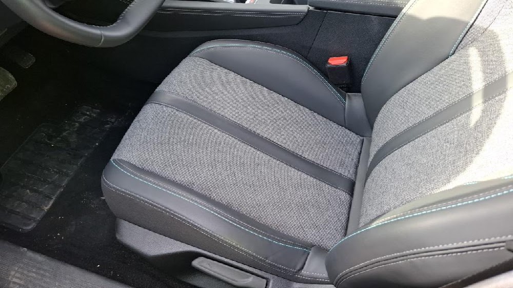 Foto Peugeot 408 9