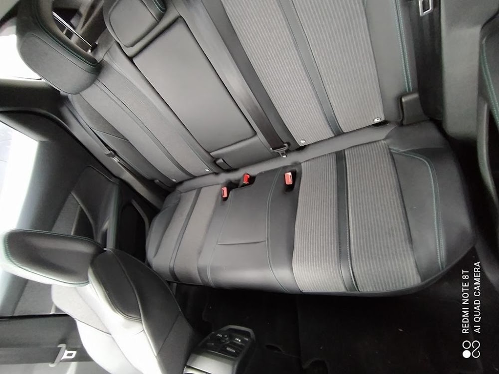 Foto Peugeot 3008 Hybrid 8