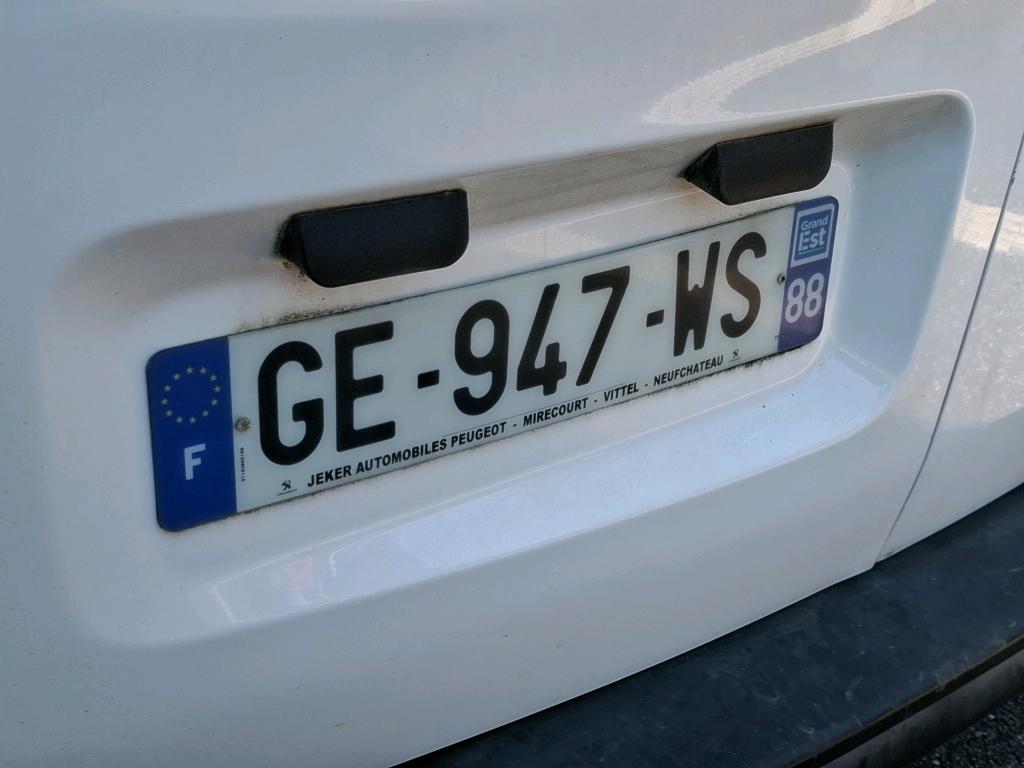 Peugeot EXPERT FGN TOLE STANDARD BLUEHDI 145 S&S BVM6 PREMIUM 2022