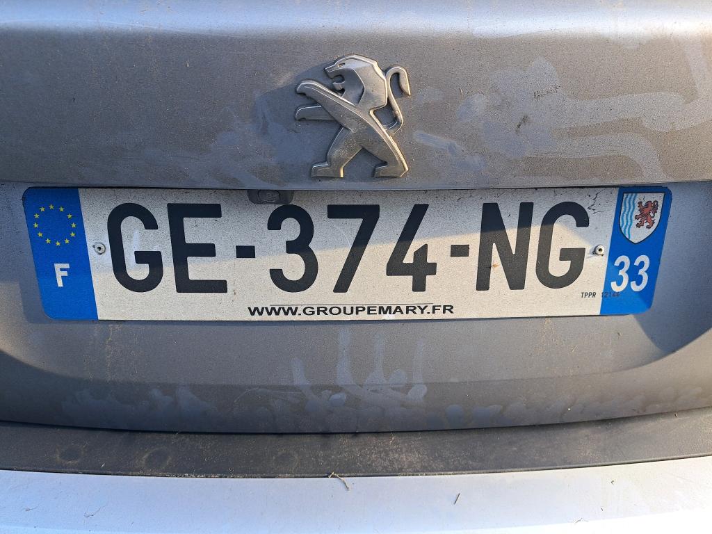 Peugeot 2008 BlueHDi 130 S&S EAT8 Allure Pack 2022