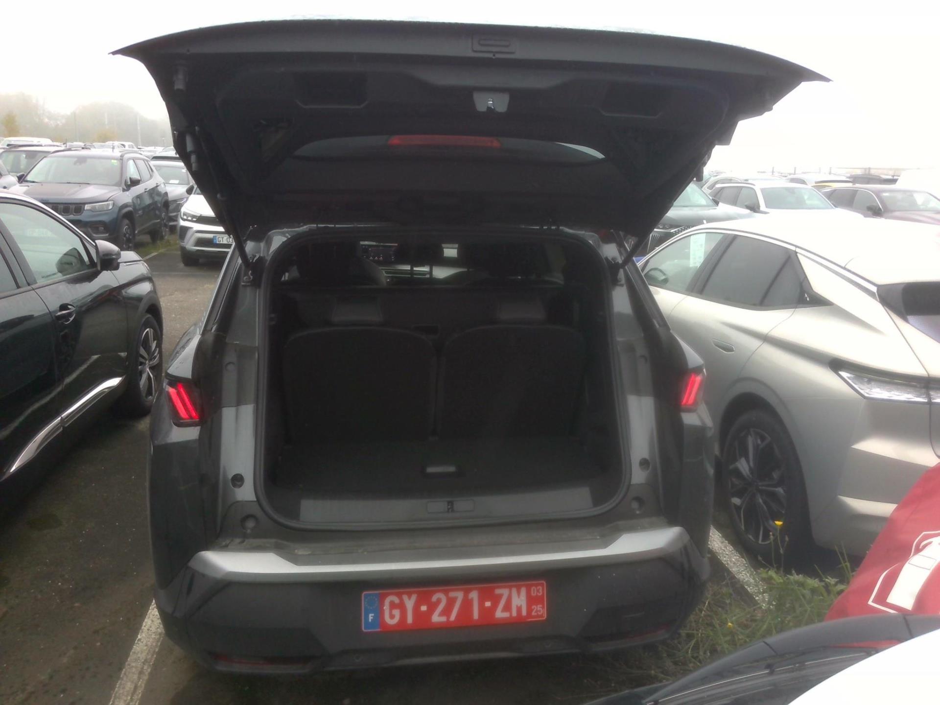 Peugeot 5008 Hybrid 136 e-DCS6 Allure 2024