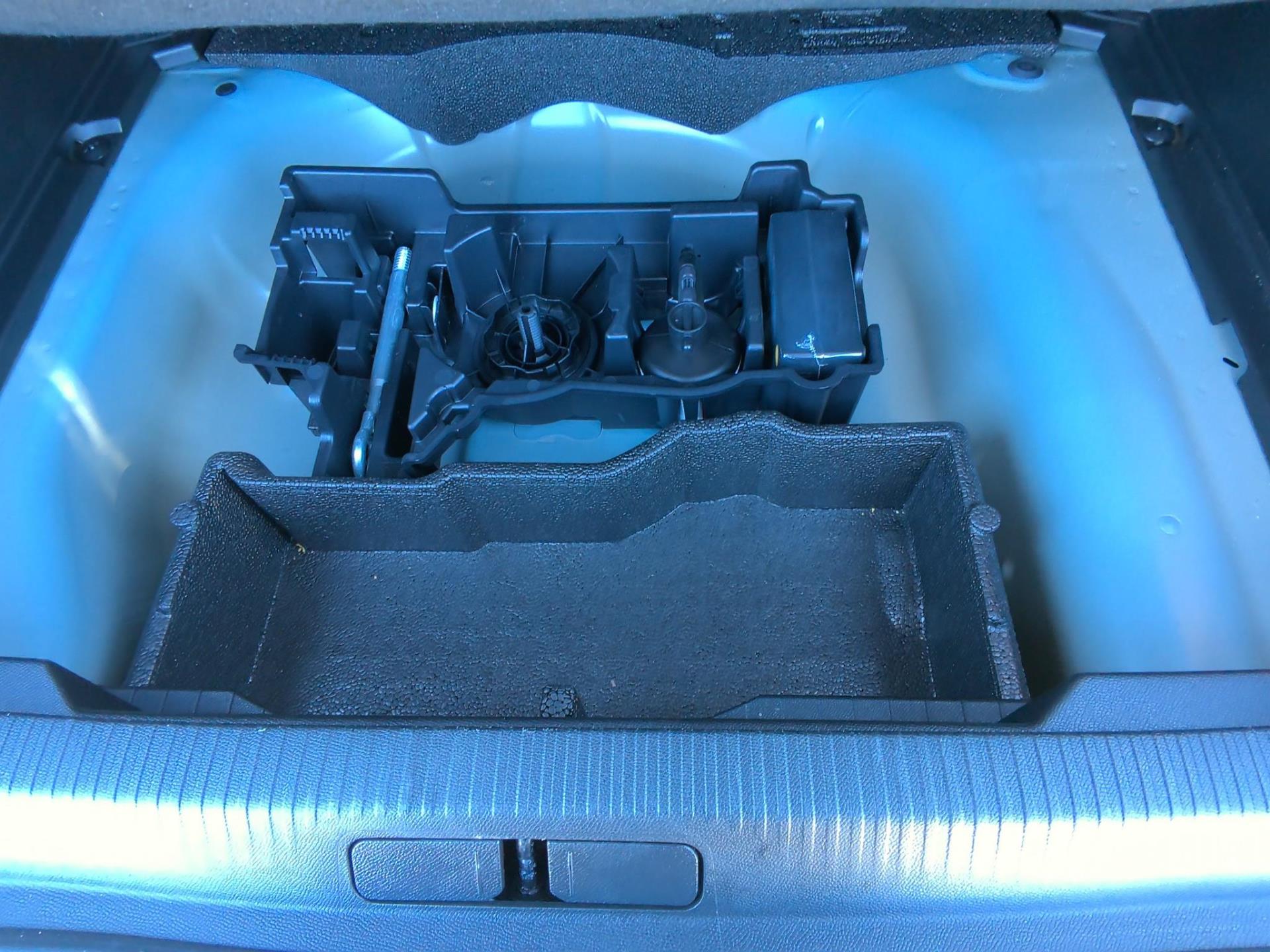Peugeot 2008 Hybrid 136 e-DCS6 GT 2025