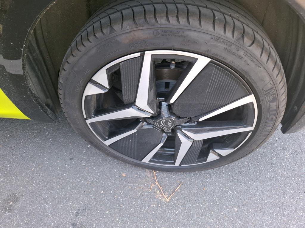 Peugeot 208 Hybrid 110 e-DCS6 GT 2025
