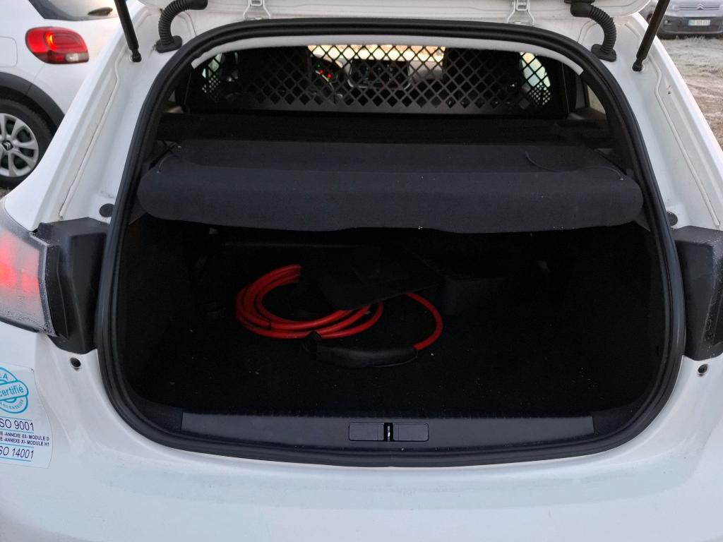 Peugeot 208 ELECTRIQUE 50 KWH 136 ACTIVE BUSINESS R 2023