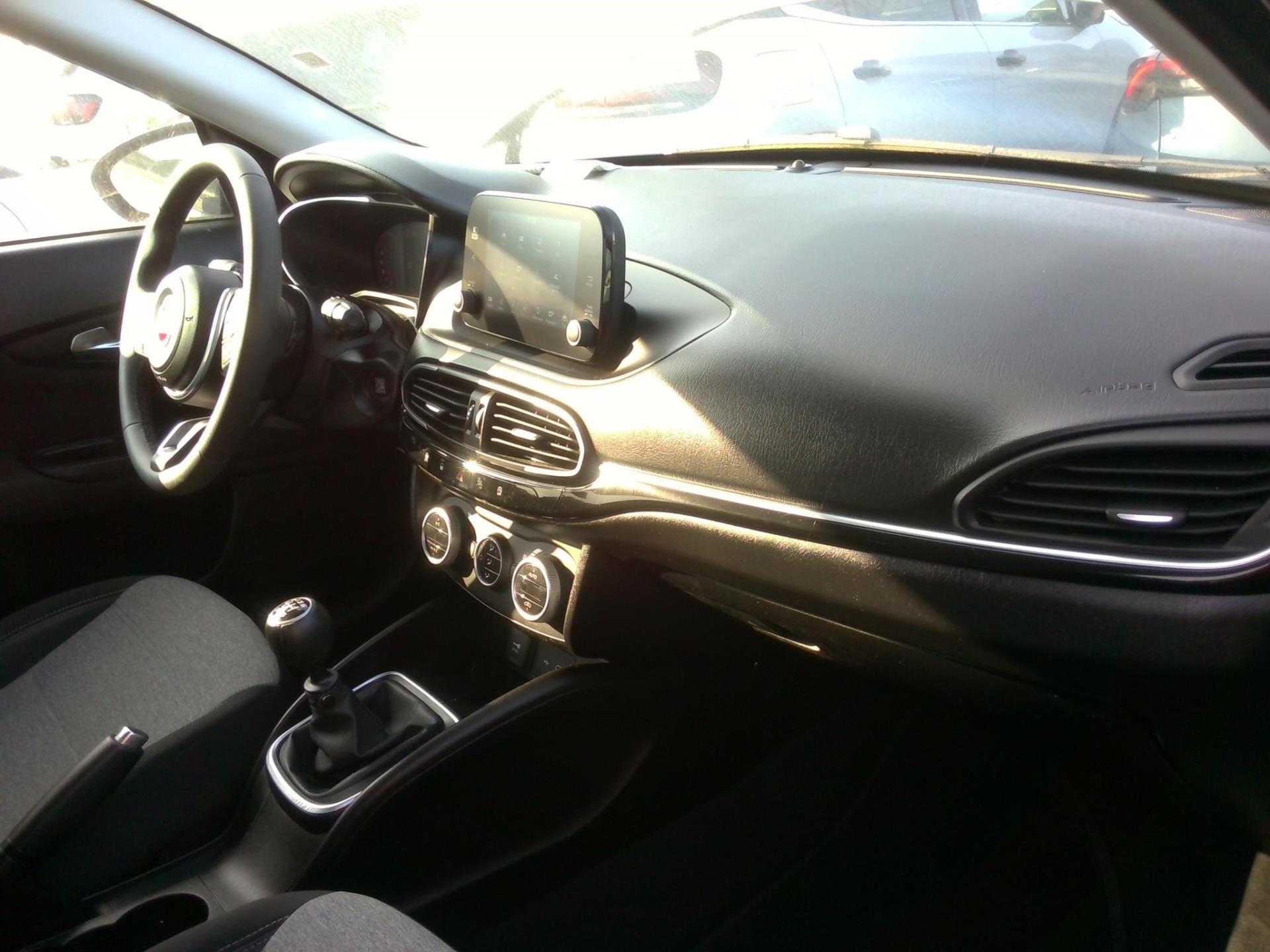 FIAT Tipo Cross SW 1.6 Multijet 130 ch S&S Plus 2023