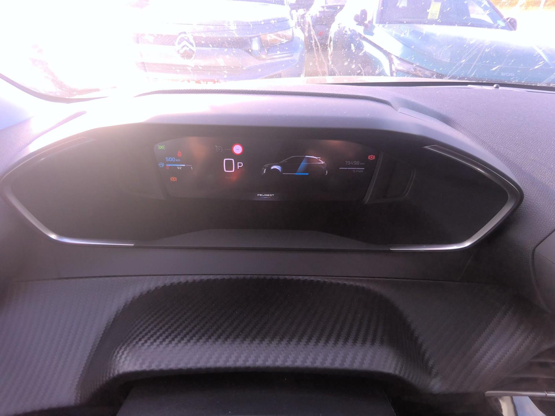 Peugeot 208 Hybrid 100 e-DCS6 Allure 2025