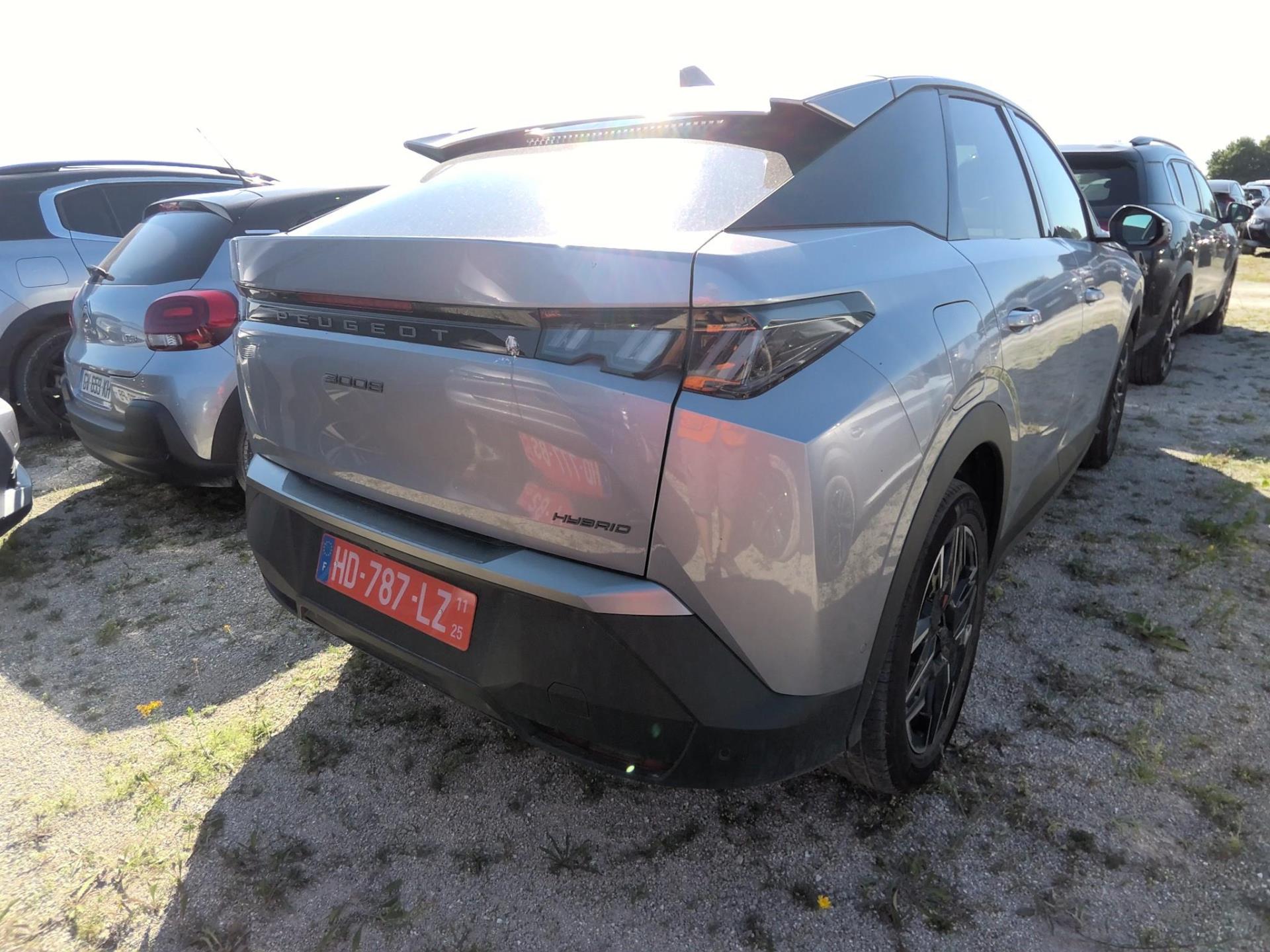 Peugeot 3008 Hybrid 145 e-DCS6 Allure 2025