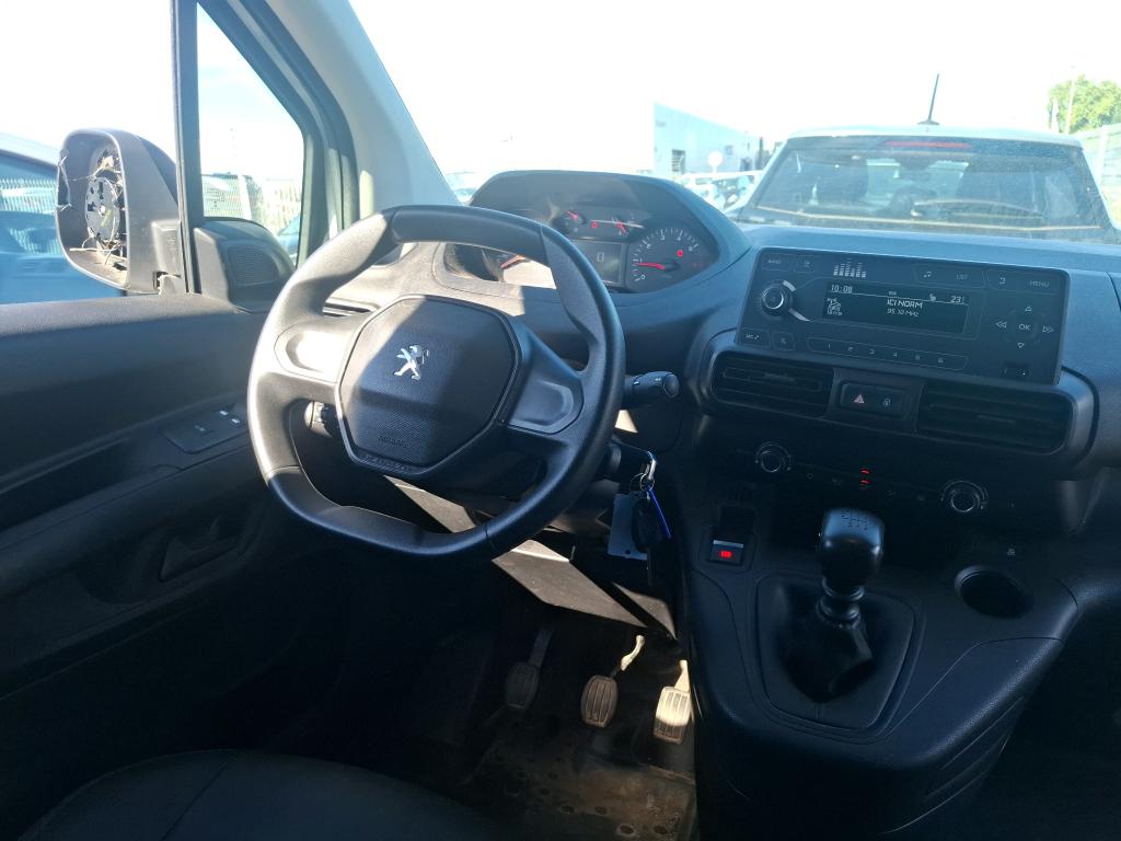 Peugeot PARTNER FOURGON STANDARD 650 KG BLUEHDI 100 S&S BVM6 PREMIUM 2022