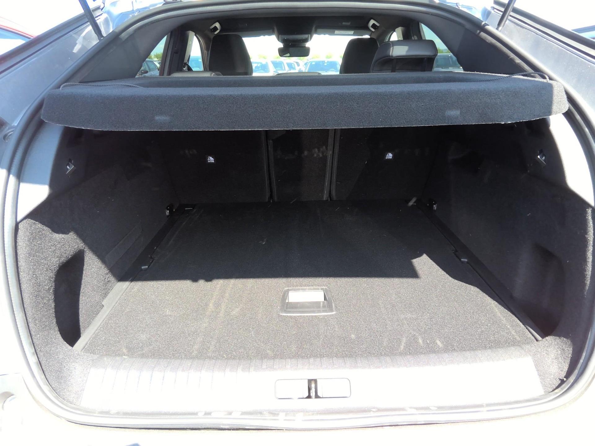 Peugeot 3008 Hybrid 145 e-DCS6 Allure 2025