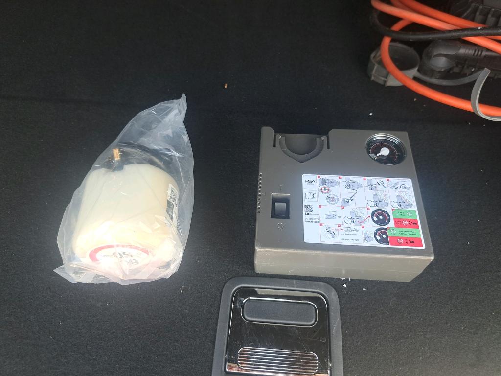 Peugeot 3008 Hybrid4 300 e-EAT8 GT Pack 2021