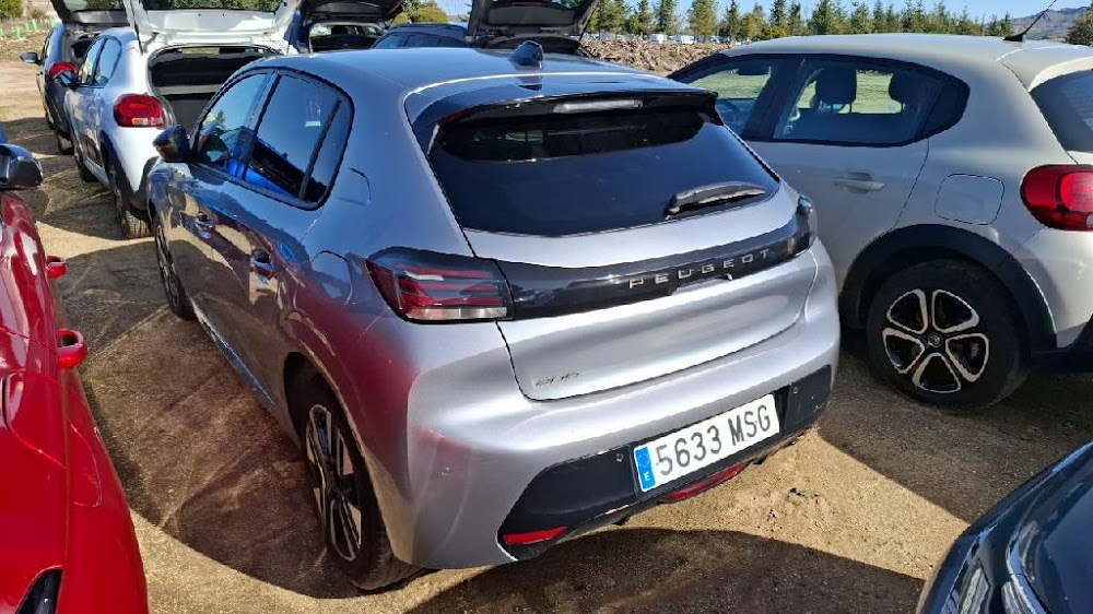 Foto Peugeot 208 12