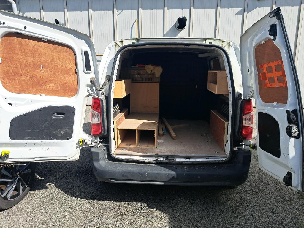 Peugeot PARTNER FOURGON STANDARD 650 KG BLUEHDI 100 S&S BVM5 PREMIUM 2020