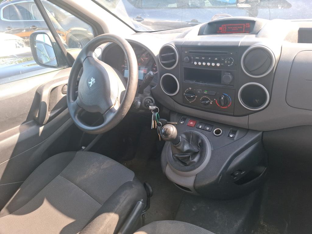 Peugeot PARTNER FOURGON STANDARD 1.6 BLUEHDI 100 BVM5 PREMIUM 2018