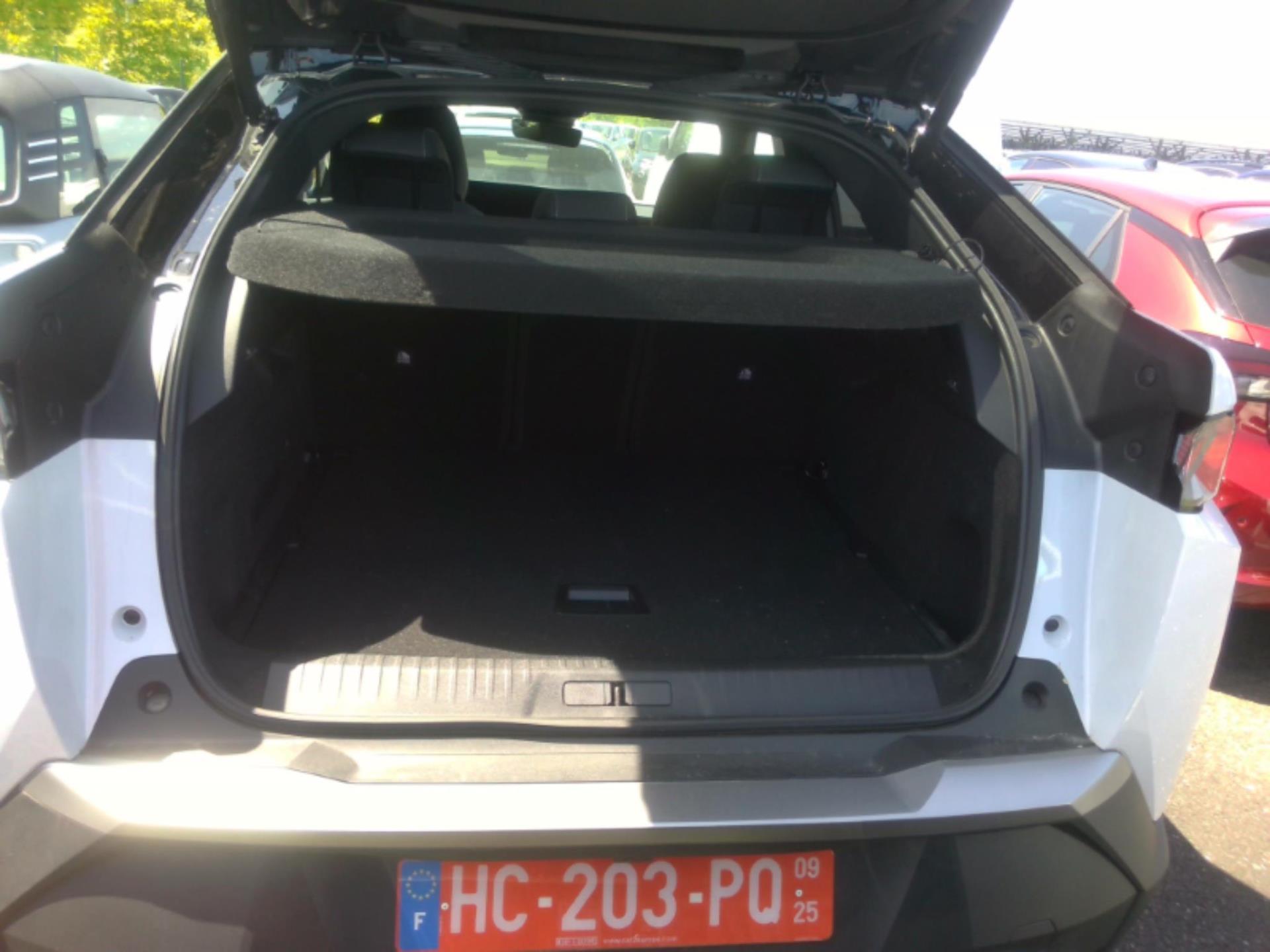 Peugeot 3008 Hybrid 136 e-DCS6 GT 2025